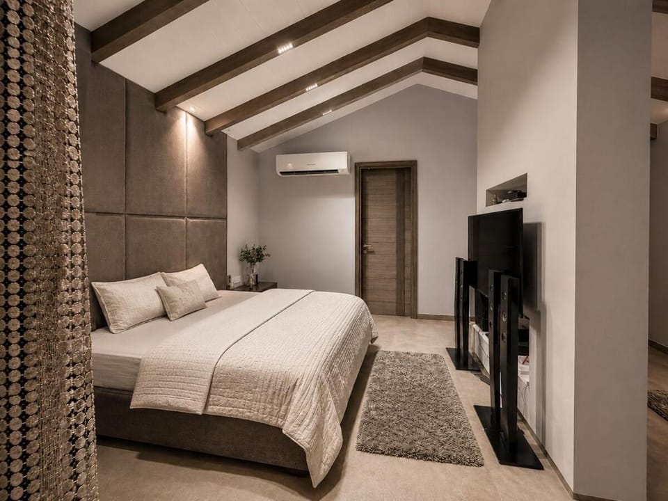 Willow Pool House Escape 1BR Retreat Villa in Punjab, India