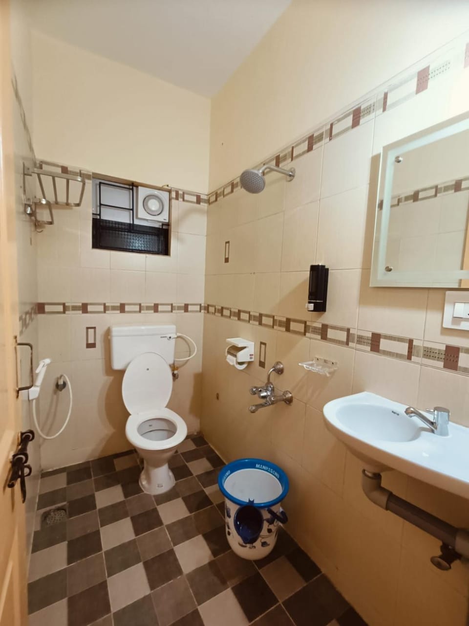 family friendly stay for 3 in manipal Apartment in Karnataka