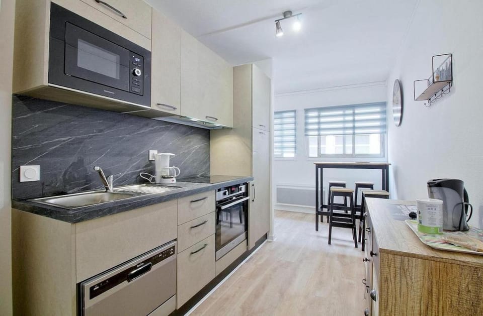 Kitchen or kitchenette, stove, kitchen