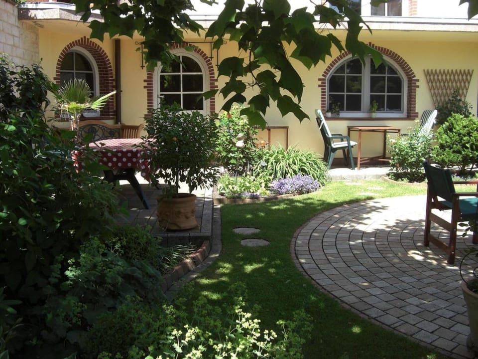 Garden, Balcony/Terrace, Garden view