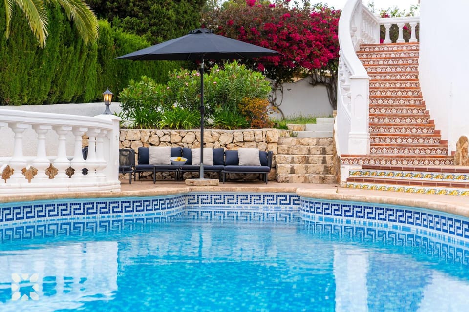Patio, Day, Garden, Garden view, Pool view, Swimming pool, sunbed