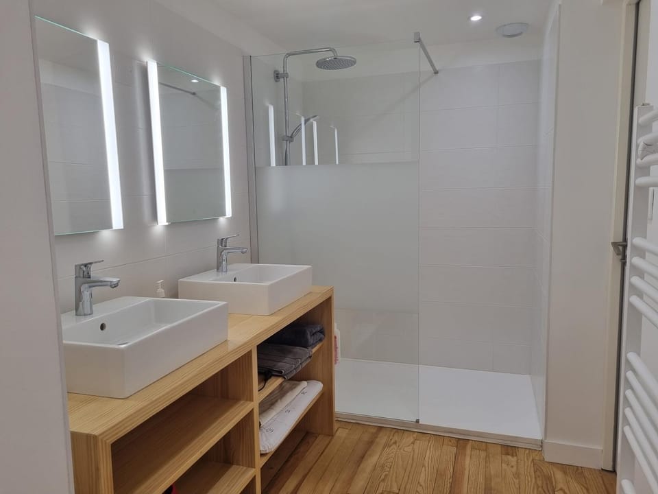Maison Arios Bed and Breakfast in French Basque Country