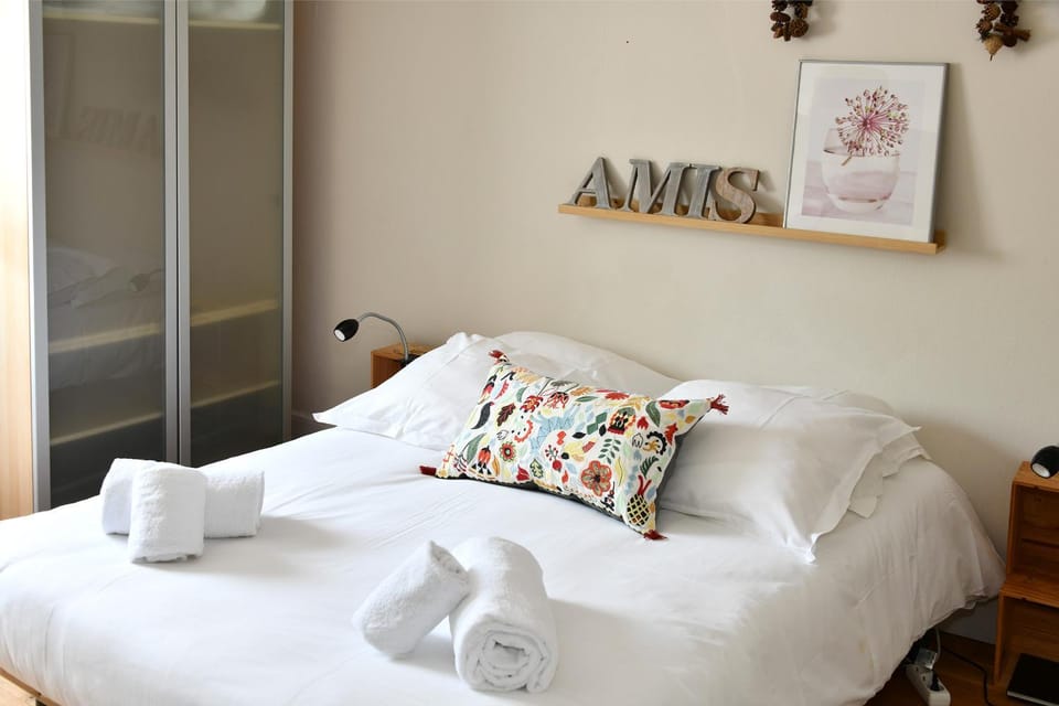 Appartement Gaspard & Lilly avec Balcon Apartment in Grand Est