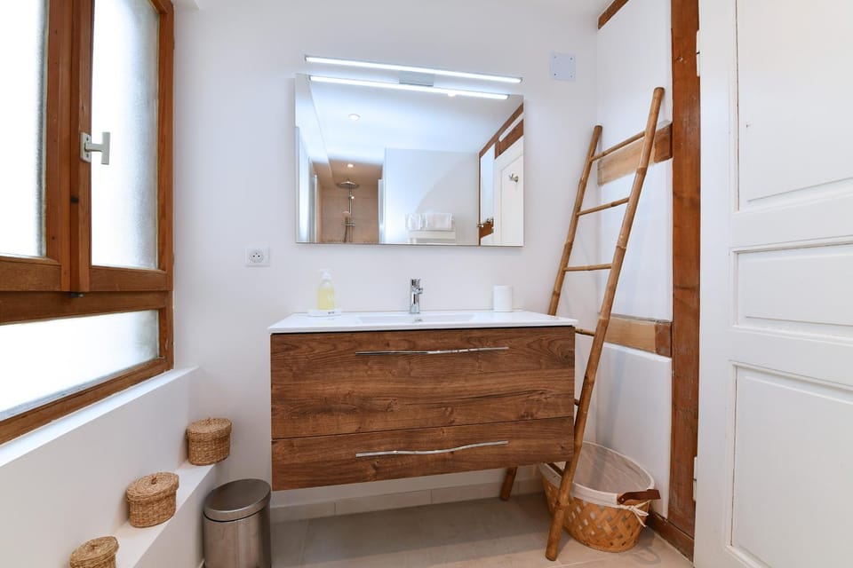 Appartement Gaspard & Lilly avec Balcon Apartment in Grand Est