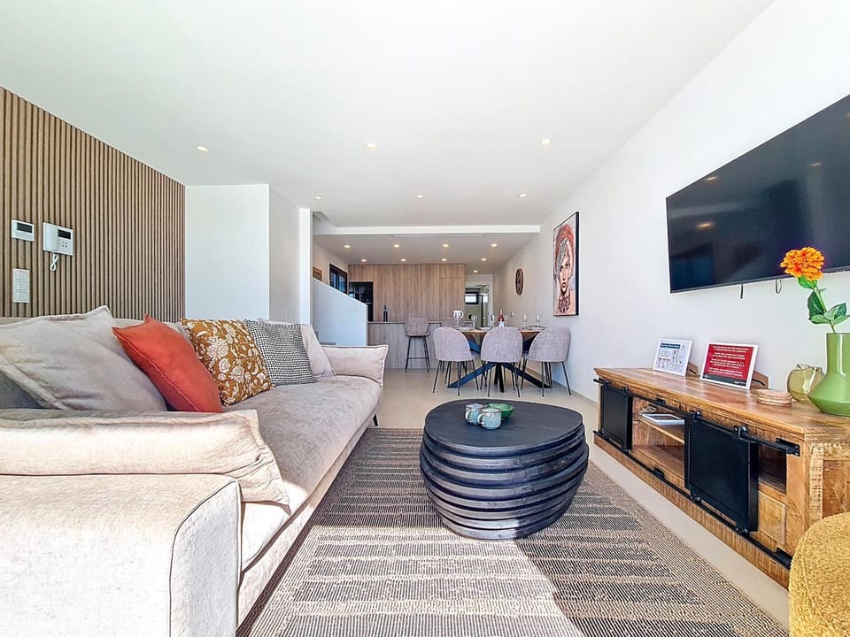 Communal lounge/ TV room, Living room