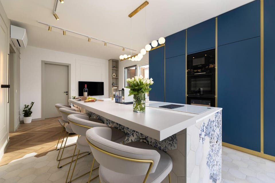 Kitchen or kitchenette, kitchen