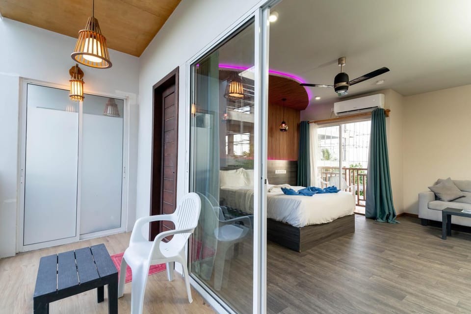 Bed, Balcony/Terrace, Bedroom
