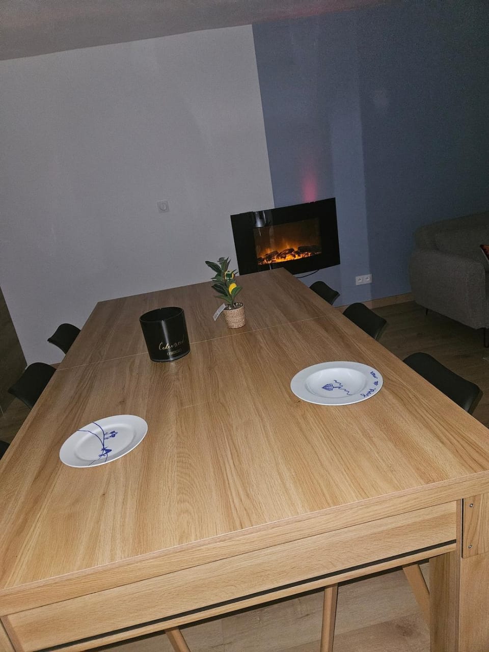 Table tennis, fireplace