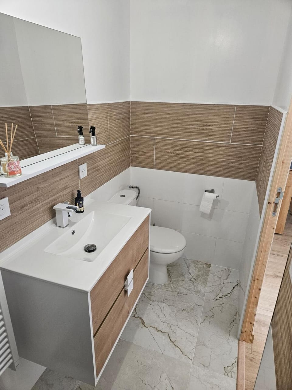 Toilet, Bathroom