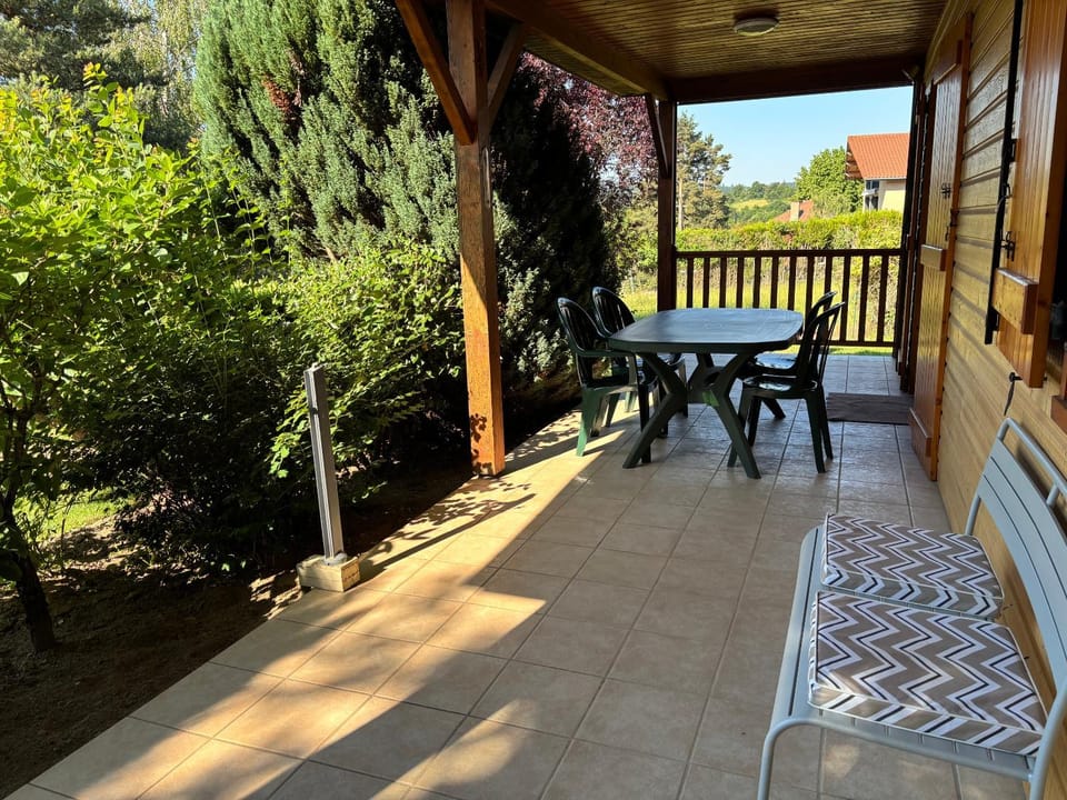 Patio, Day, Garden, View (from property/room), Balcony/Terrace, Dining area, Garden view