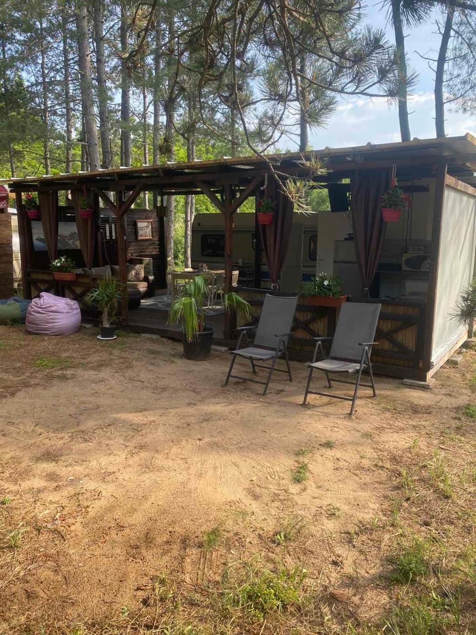 Каравана Борово кътче Campground/ 
RV Resort in Burgas Province
