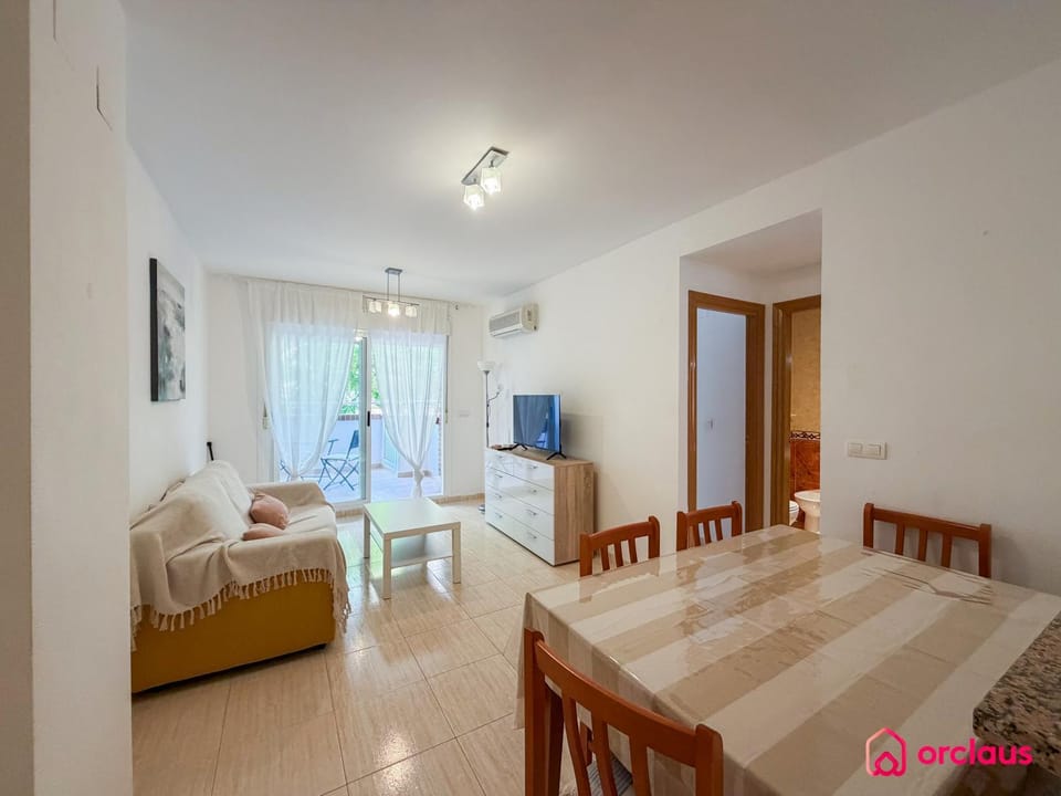 Living room, Dining area, air conditioner