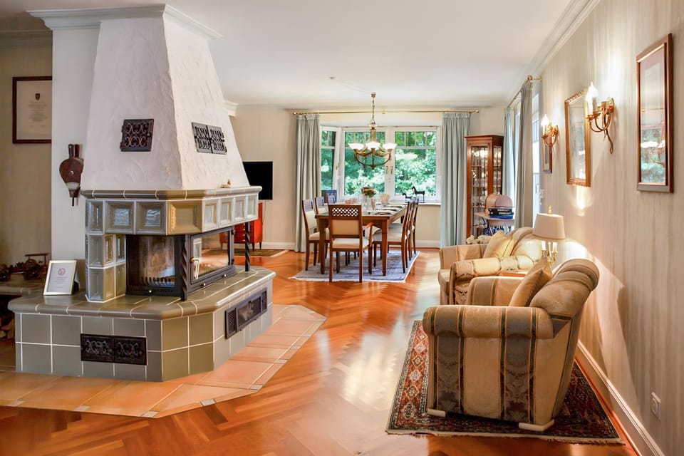 Property building, Living room