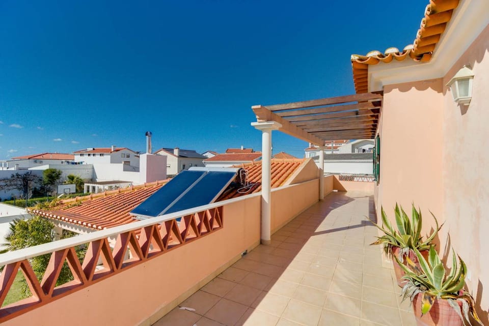 Property building, Balcony/Terrace
