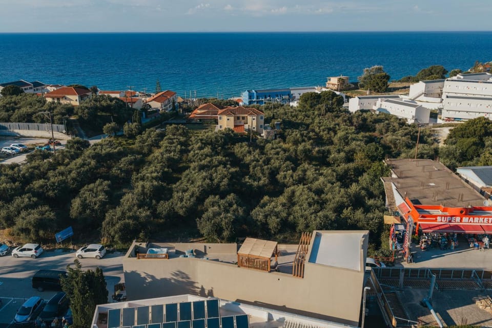 Neighbourhood, Natural landscape, Bird's eye view, Sea view