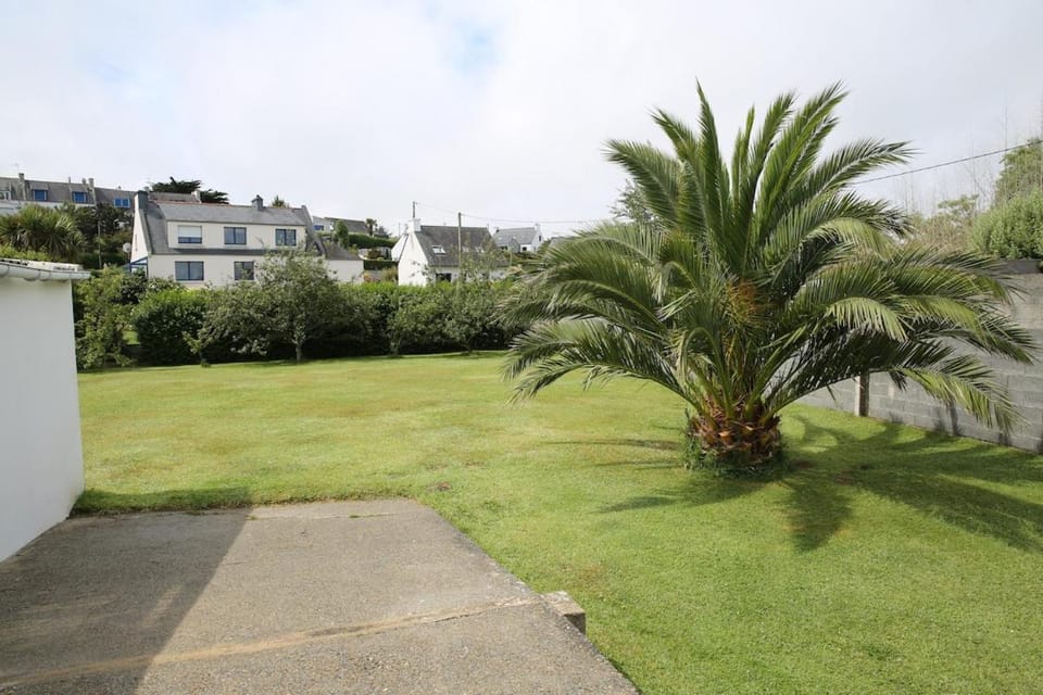 Maison unique les pieds dans l'eau, vue rare ! House in Plouguerneau