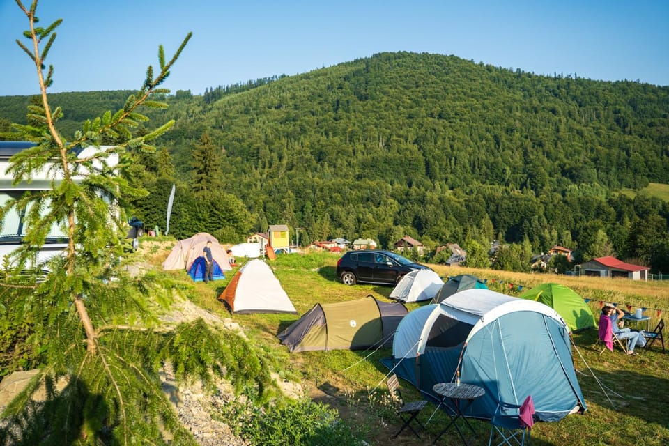 Zwalisko Camper Park Parcela na namiot Campground/ 
RV Resort in Poland