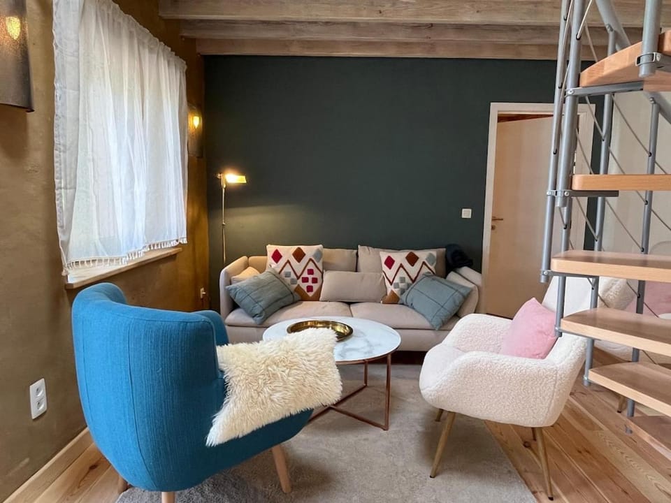Jenny Nest Private Farmhouse Retreat and Sauna House in Flanders