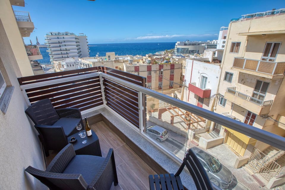 Modern Seaview Apartment with Balcony PABE1-1 Apartment in Saint Paul's Bay