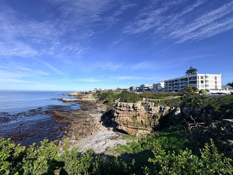 Birdsong at Oakwood Apartment in Hermanus