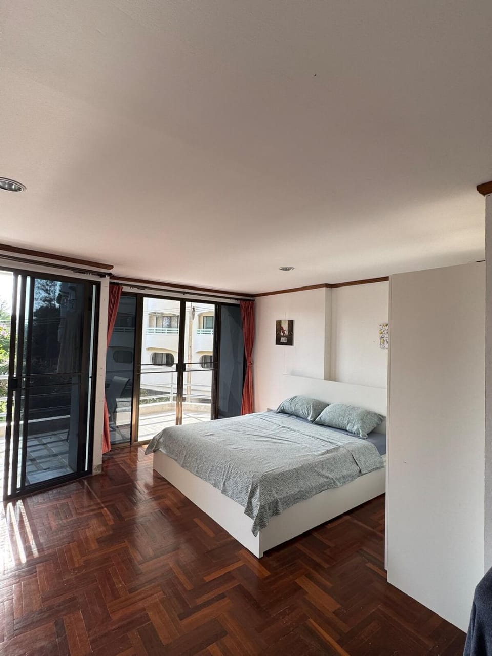 Cozy Beachcondo Rayong 400mbit for digital nomad Apartment in Phe