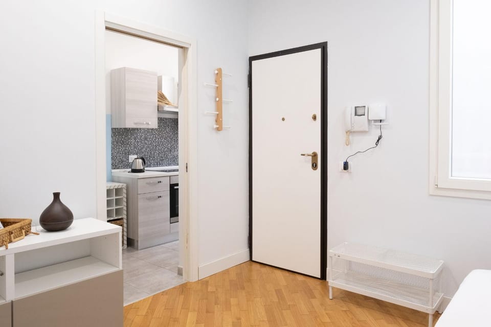 Facade/entrance, Kitchen or kitchenette