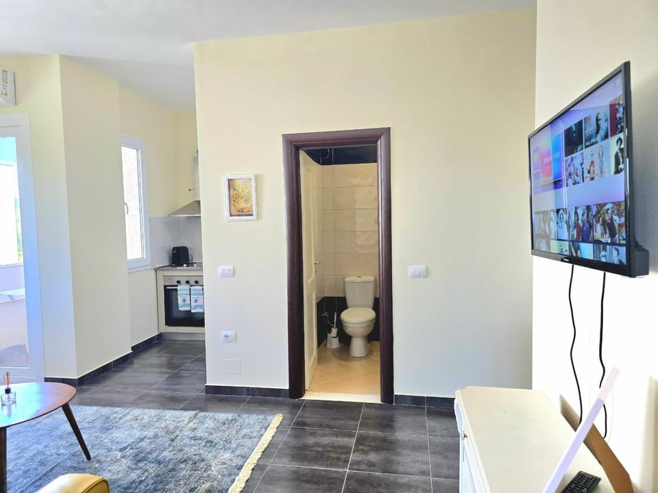Communal lounge/ TV room, Living room