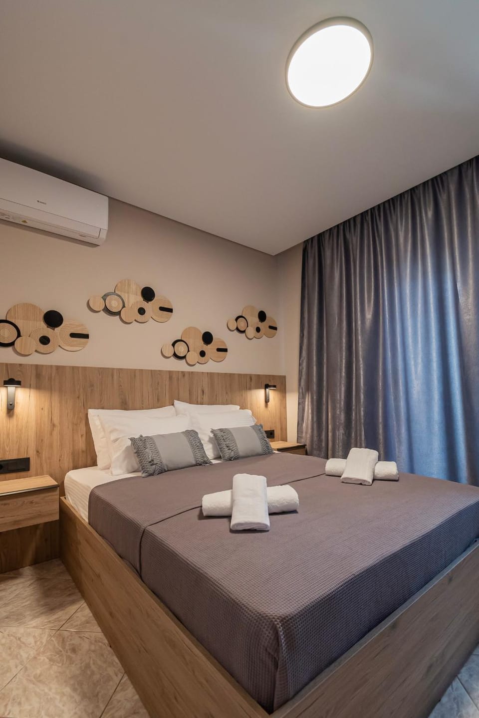 Bed, Bedroom, air conditioner