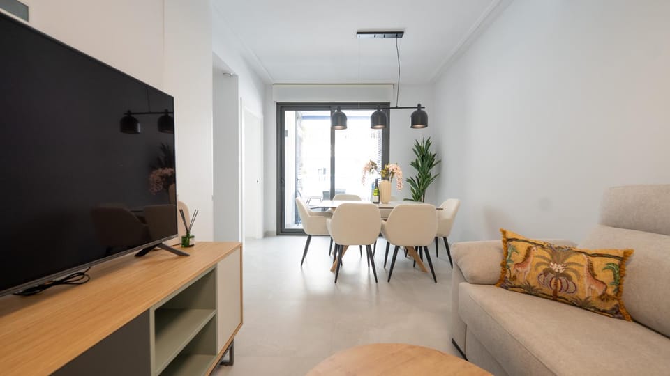 TV and multimedia, Living room, Dining area