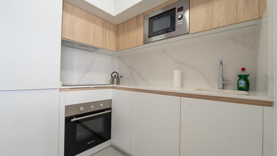 microwave, oven, kitchen