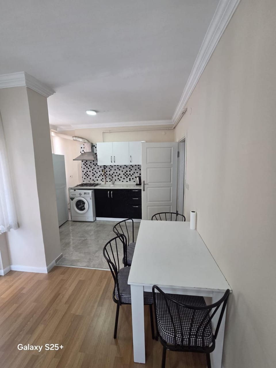 Kitchen or kitchenette, Dining area, dishwasher, minibar