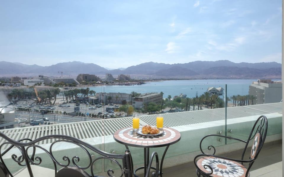 סוויטת פרמיום 3 חדרים עם נוף לים ולבריכה Apartment in Eilat