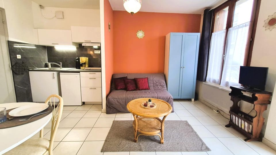 TV and multimedia, Living room, Dining area, kitchen