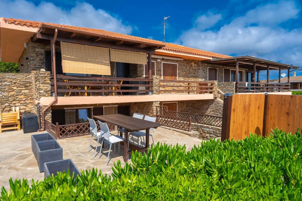 Property building, Balcony/Terrace