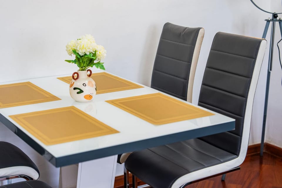 Decorative detail, Dining area