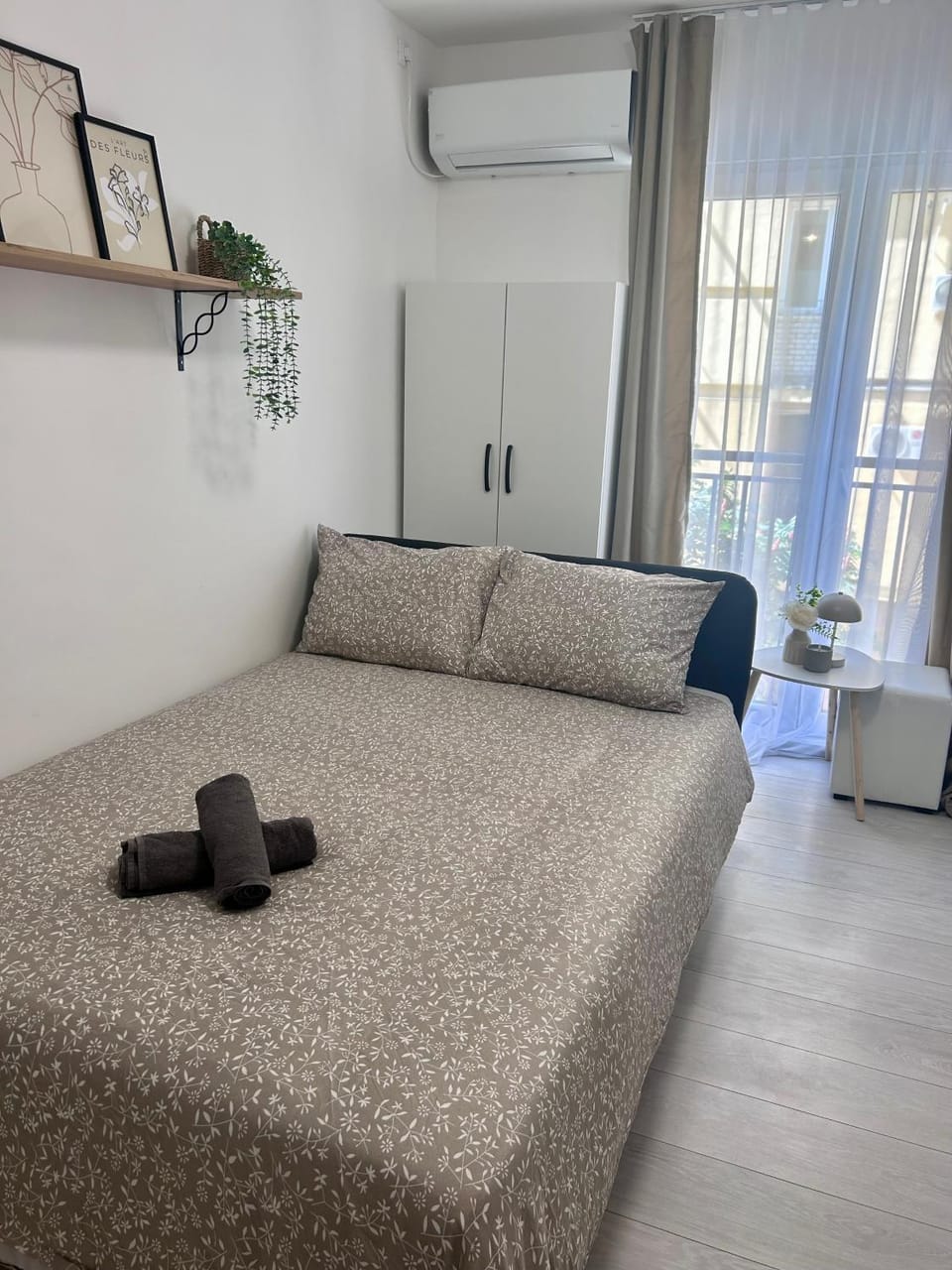 Living room, wardrobe