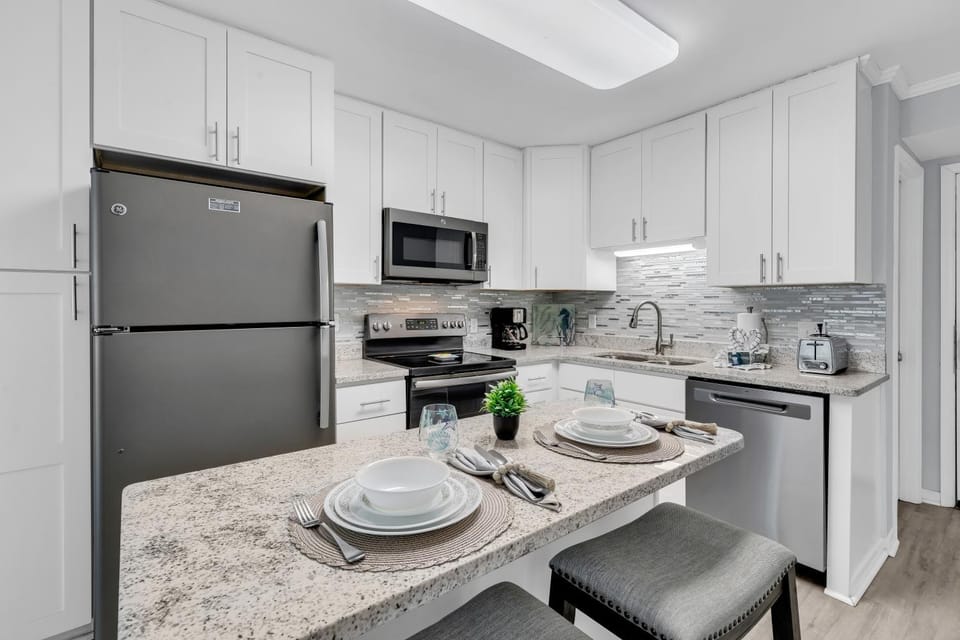 Kitchen or kitchenette
