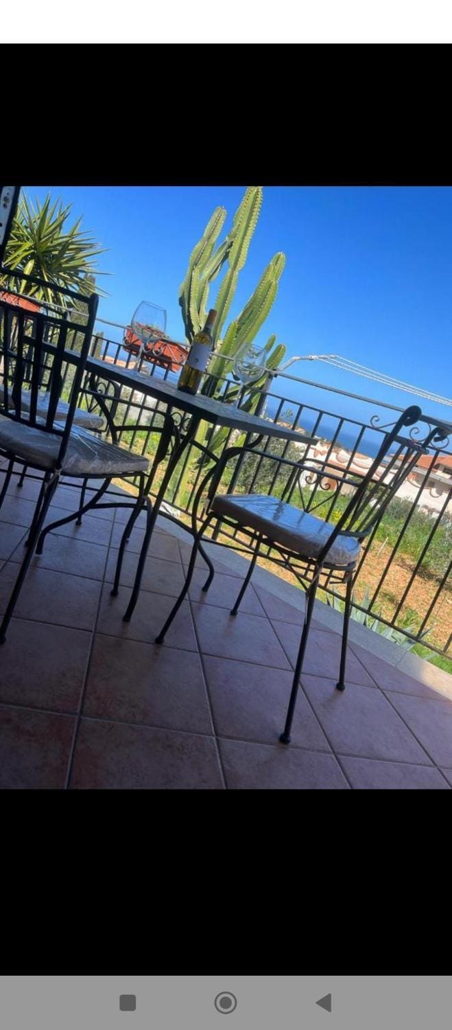 monolocale luminoso Villa in Castellammare del Golfo