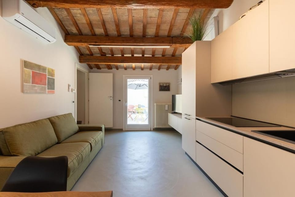 Kitchen or kitchenette, Living room, Seating area, stove, air conditioner