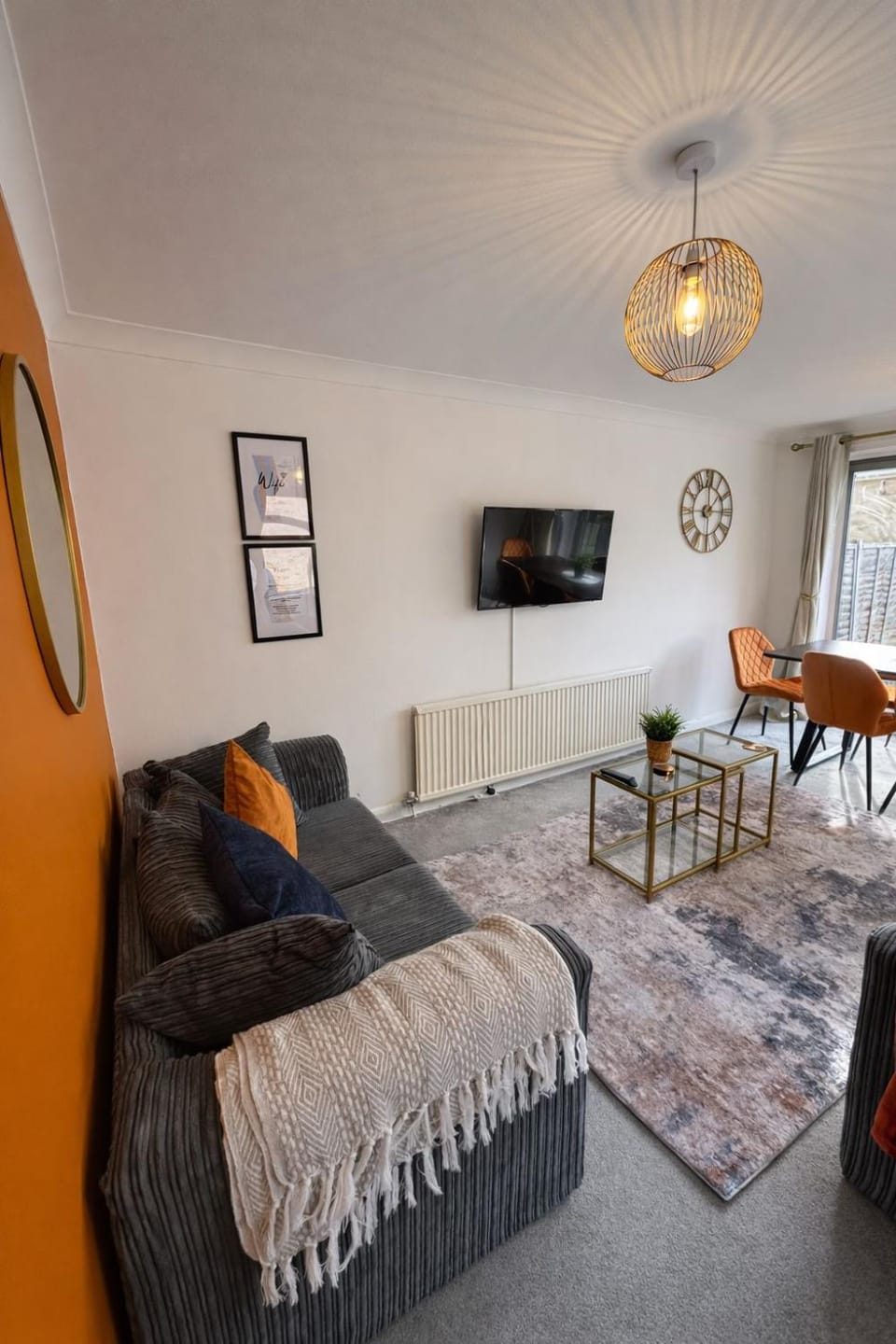 Comfortable 5 Bed for Contractors and Families in Bedford House in Bedford