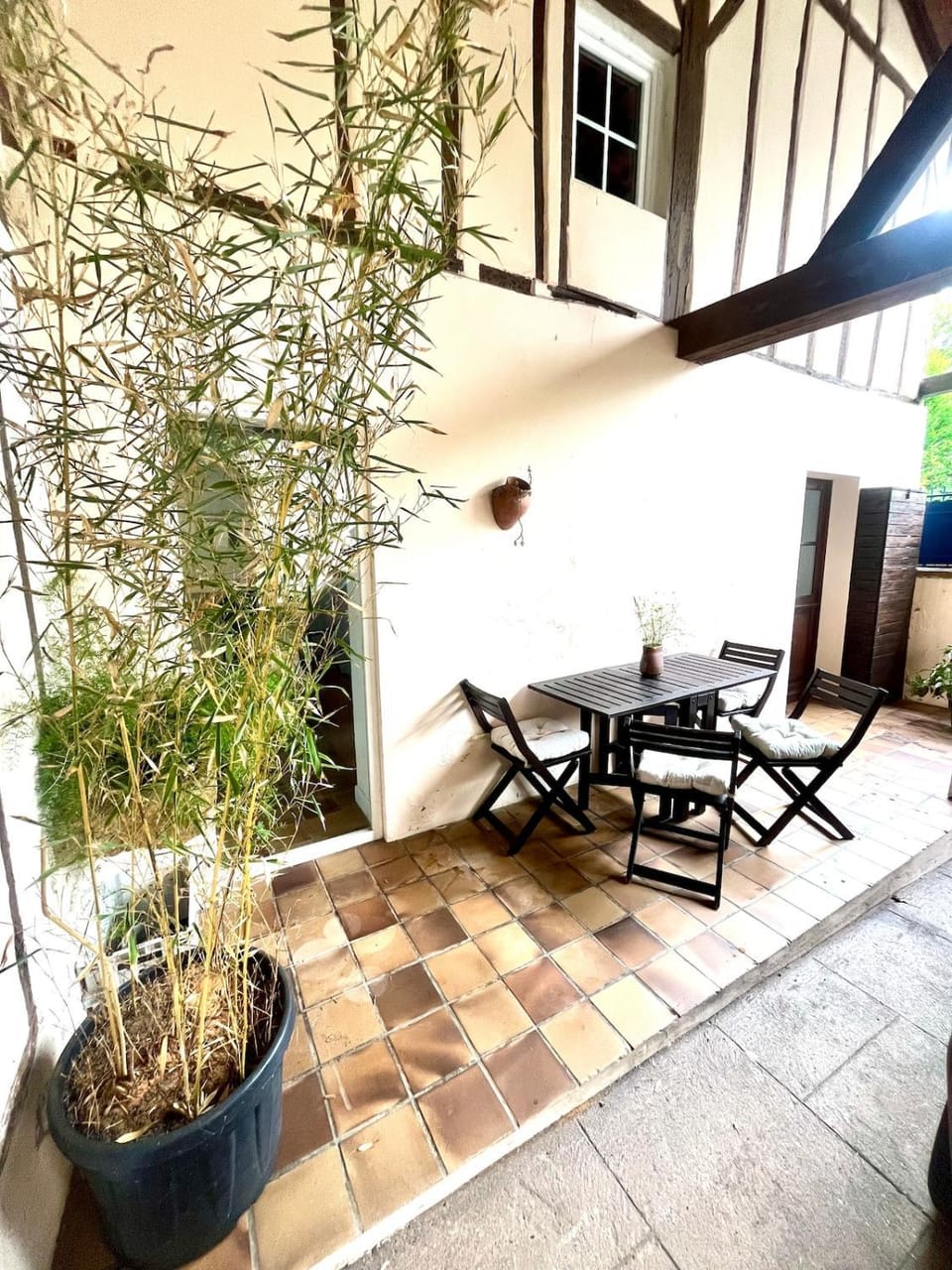 Patio, Dining area