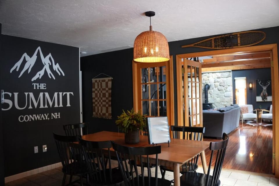 Cozy Mountain Chalet Hot Tub Firepit Game Room Sleeps 8 Chalet in Conway