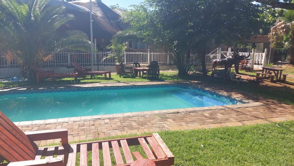 Property building, Swimming pool, Swimming pool