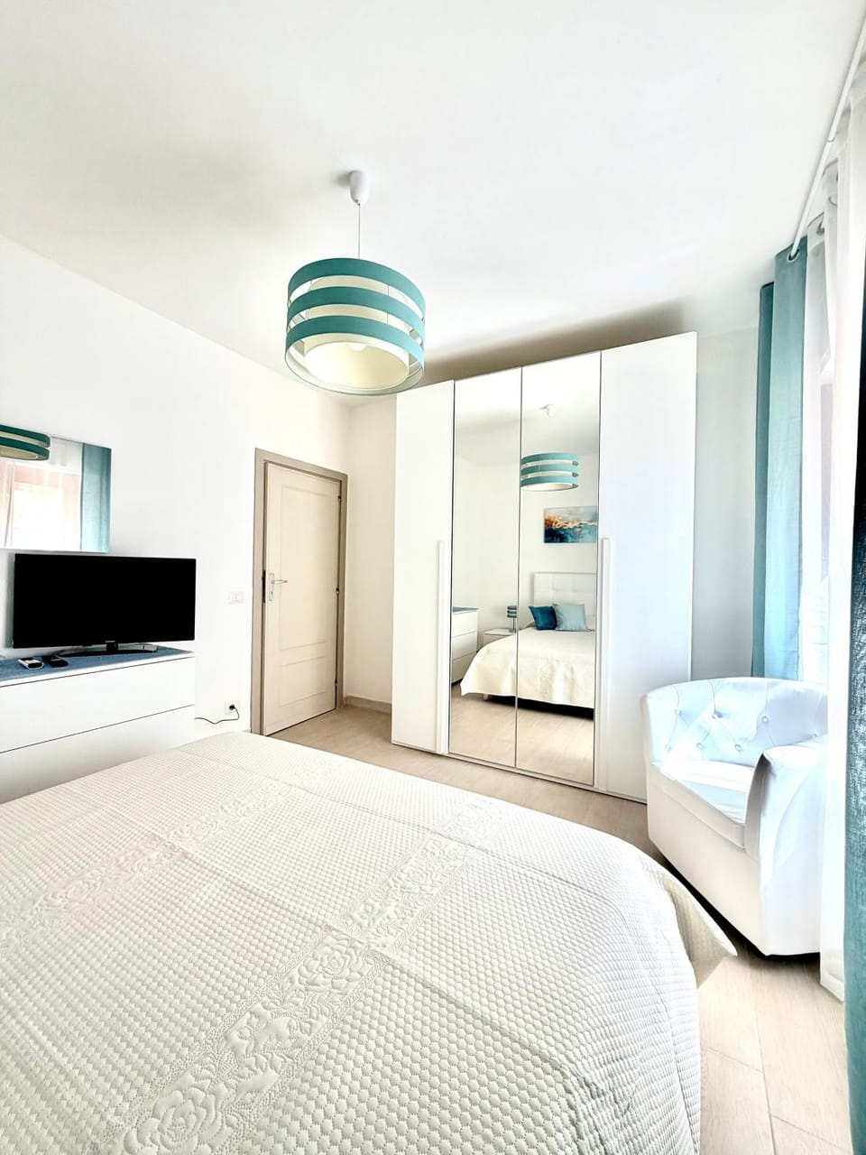 Living room, Bedroom