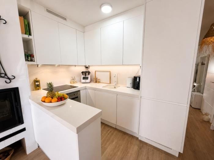 Kitchen or kitchenette