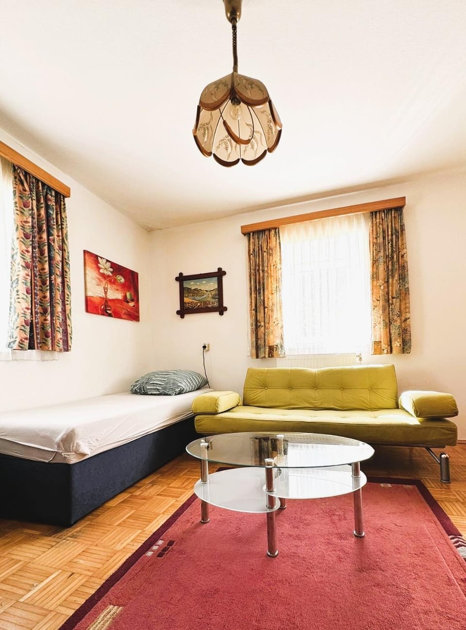Bed, Living room, Photo of the whole room, Seating area, Bedroom