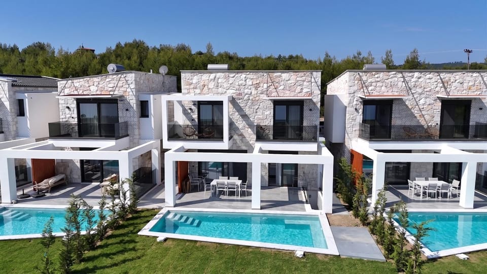 Property building, Patio, Day, Swimming pool