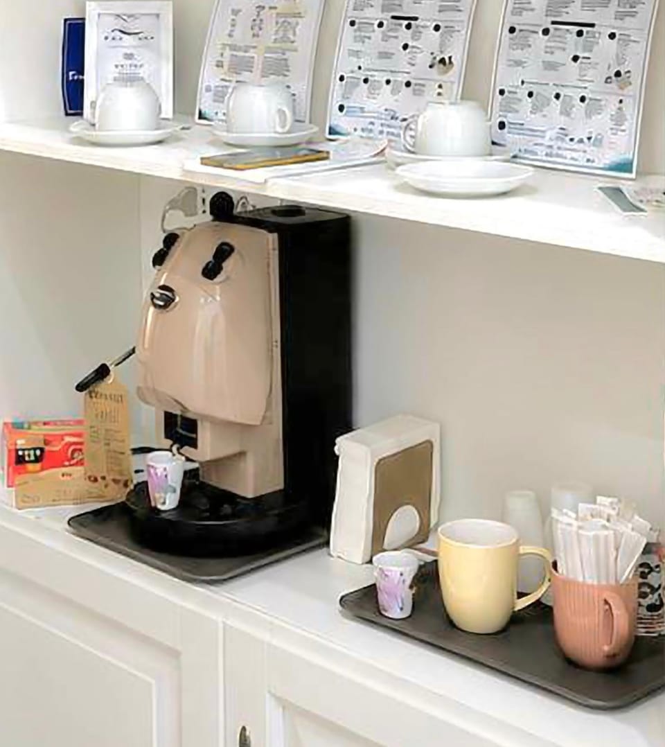 Coffee/tea facilities, Kitchen or kitchenette