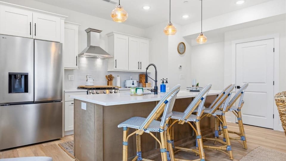 NEW Luxury Townhouse with Rooftop Deck House in Wildwood