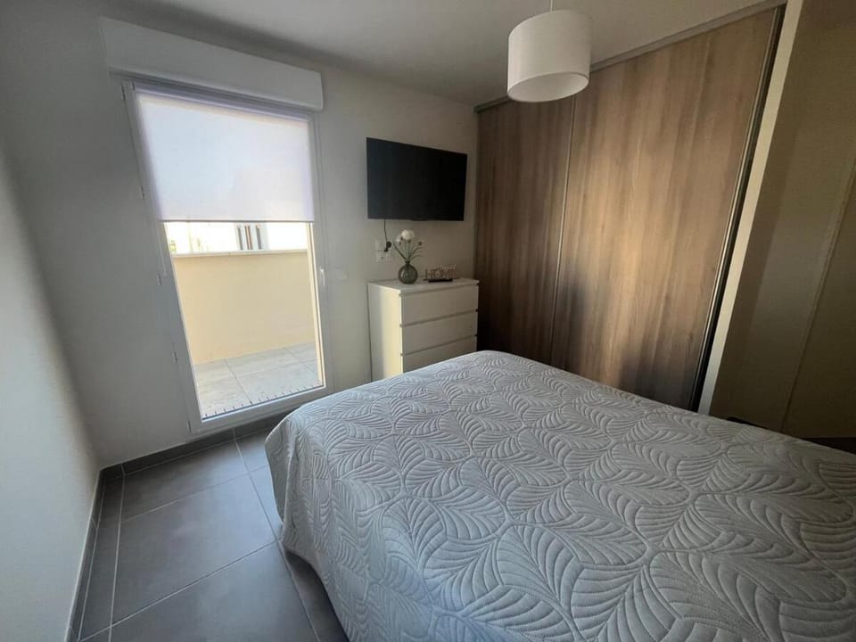 JF IMMO - Appartement neuf climatisé avec terrasse et parking V0873 Apartment in Vias